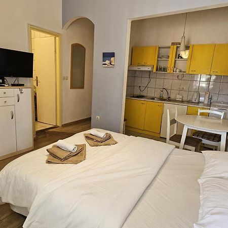 Studio Apartment Kiki For 2, Near Old Town & Beach, Free Wifi Задар Екстер'єр фото