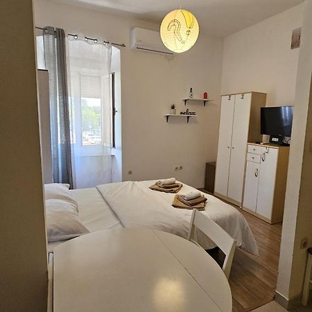 Studio Apartment Kiki For 2, Near Old Town & Beach, Free Wifi Задар Екстер'єр фото