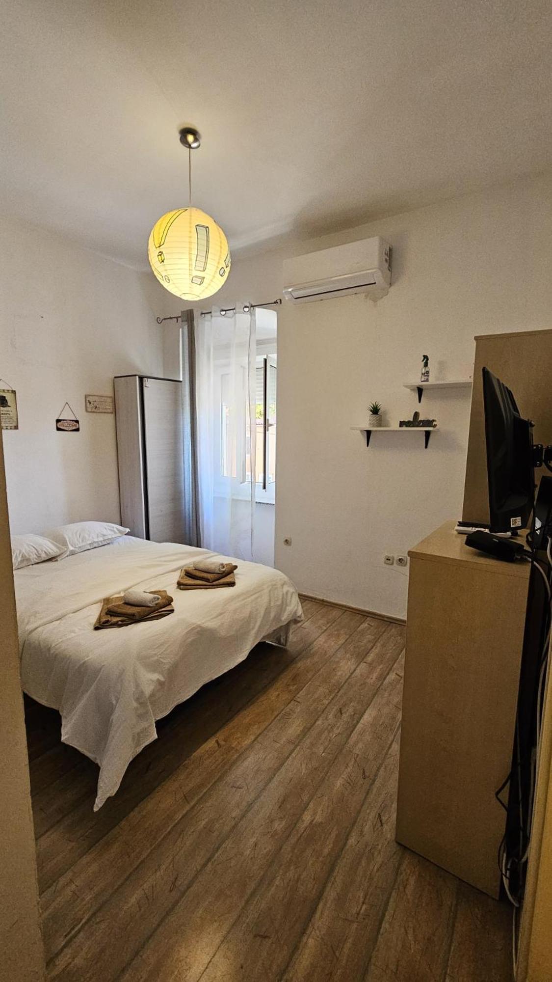 Studio Apartment Kiki For 2, Near Old Town & Beach, Free Wifi Задар Екстер'єр фото